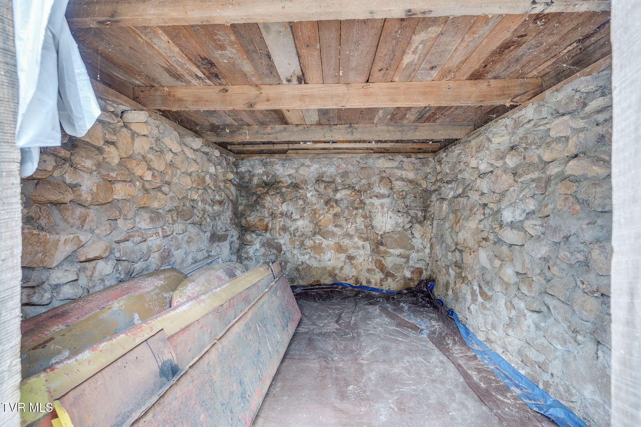 121 Coleman Road Hampton, TN 37658 - Photo 29 of 37 029