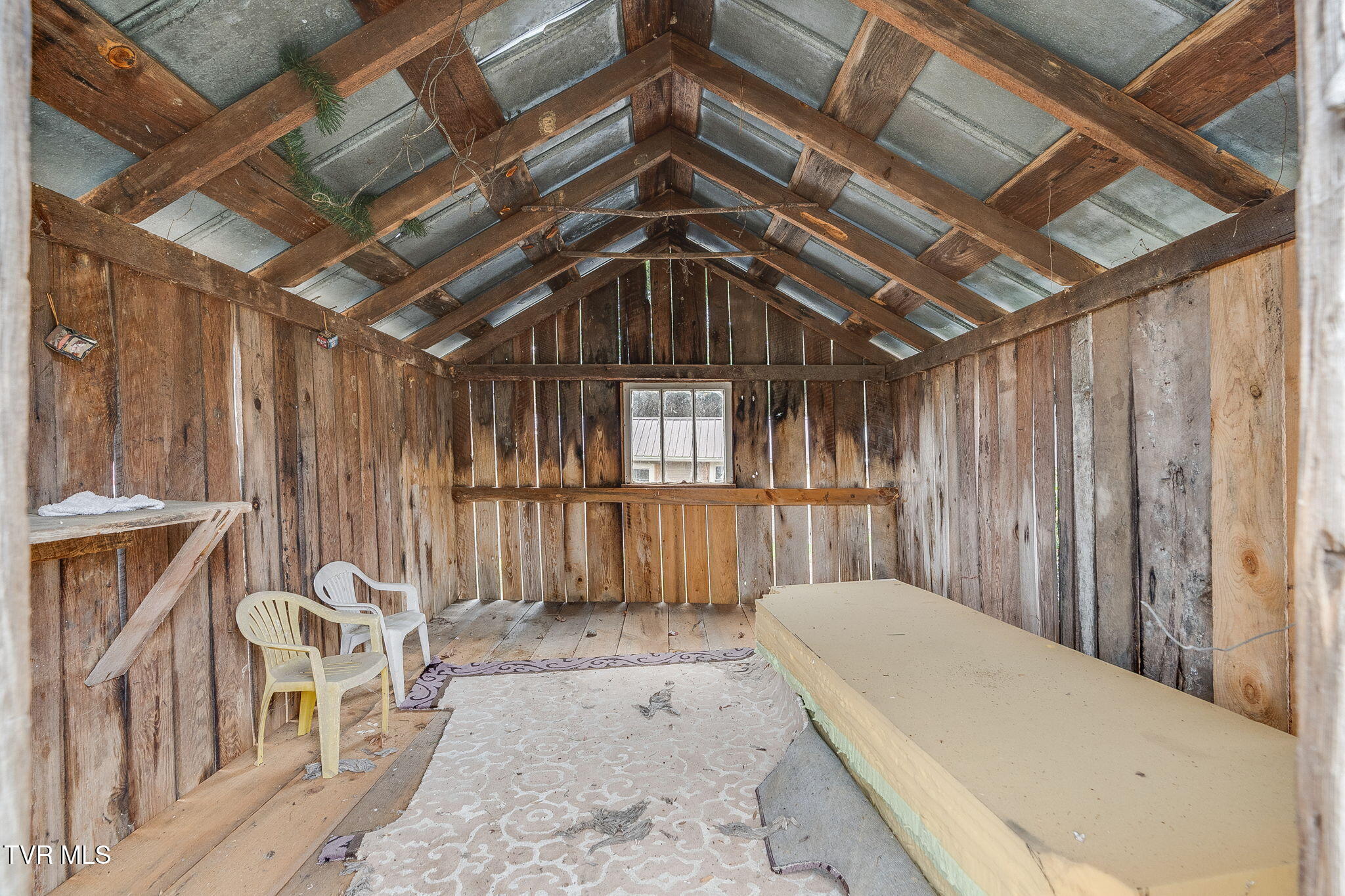 121 Coleman Road Hampton, TN 37658 - Photo 30 of 37 030