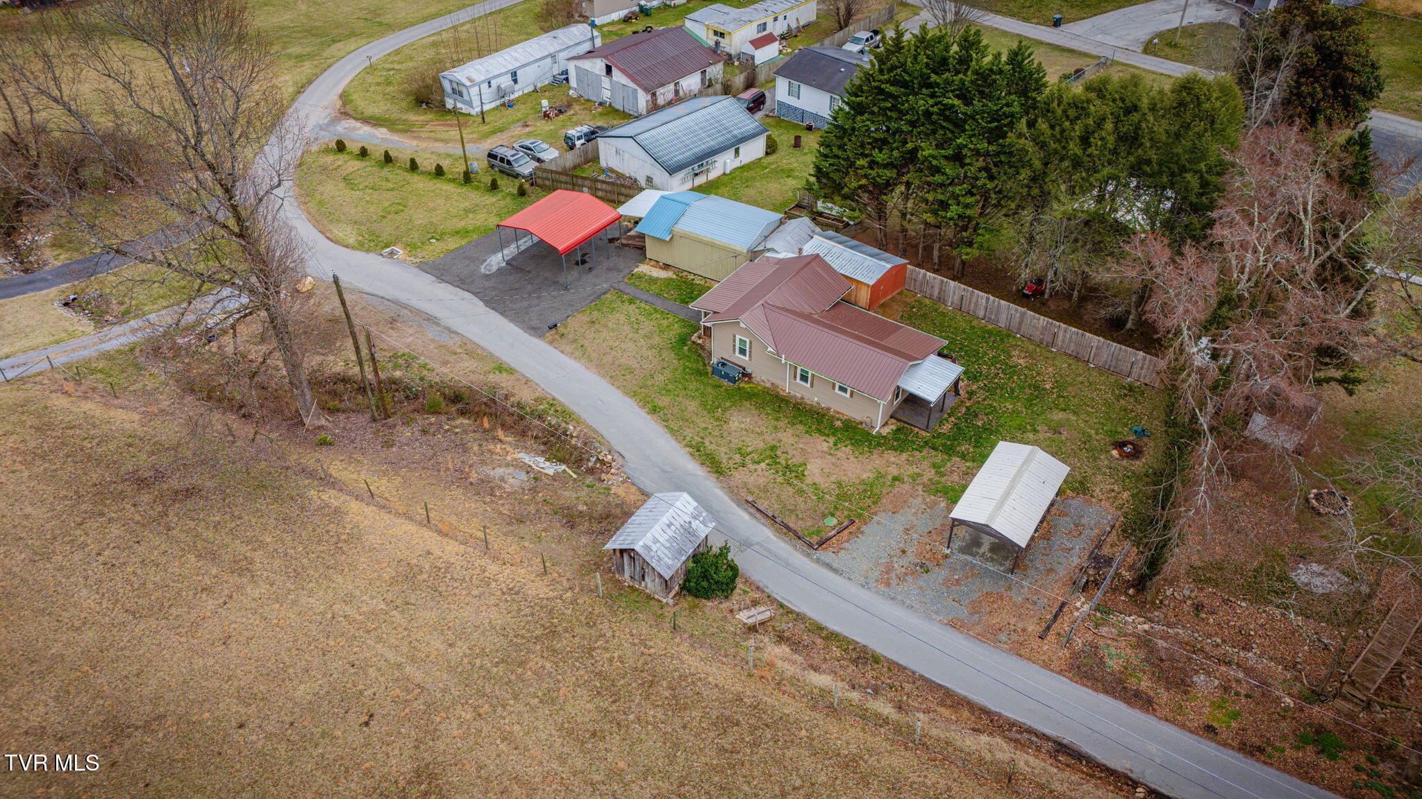 121 Coleman Road Hampton, TN 37658 - Photo 32 of 37 101