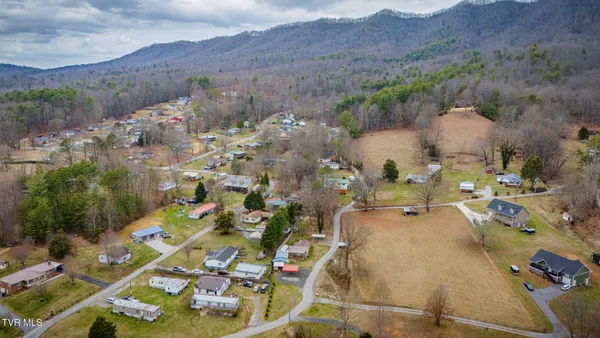 $199,500 | 121 Coleman Road, Hampton, TN 37658