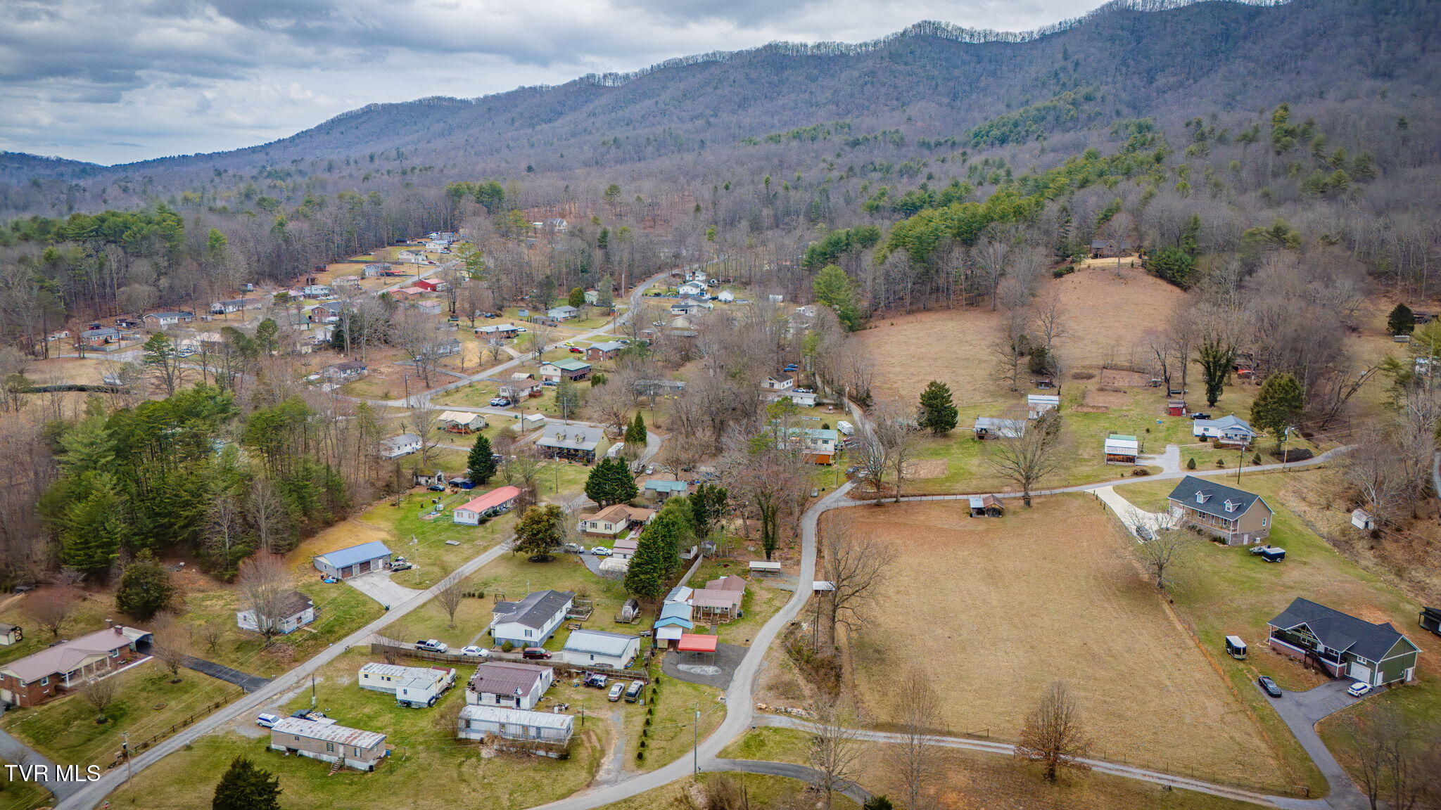 121 Coleman Road Hampton, TN 37658 - Photo 34 of 37 104