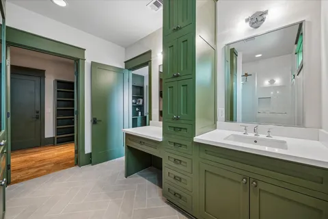 $2,450,000 | 1101 Omar Street, Houston, TX 77009