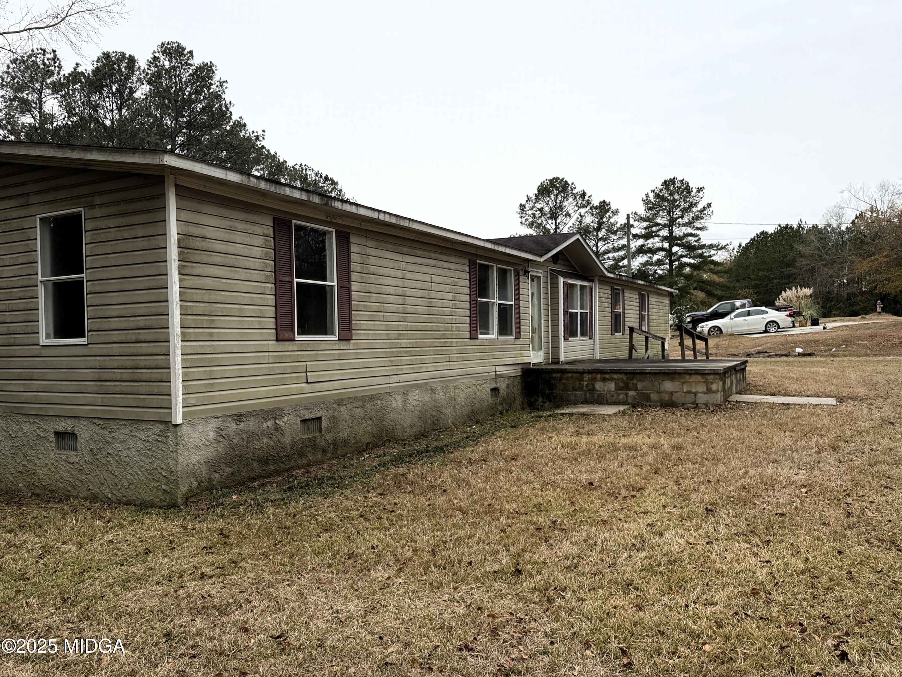 108 D C Hardie Road Gordon, GA 31031 - Photo 14 of 15 Left side