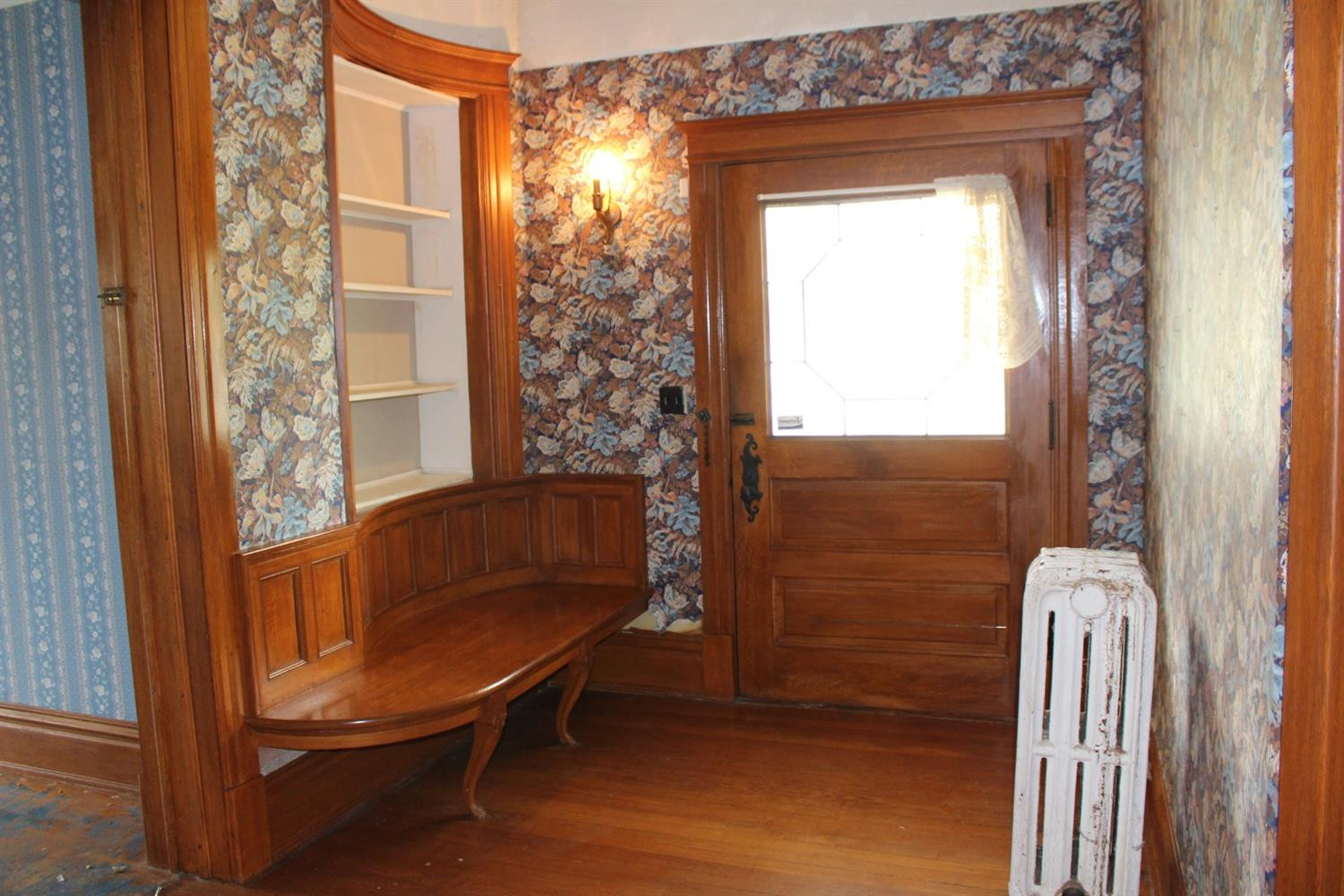 207 Robinson Road Jackson, MI 49203 - Photo 5 of 58 Photo 5