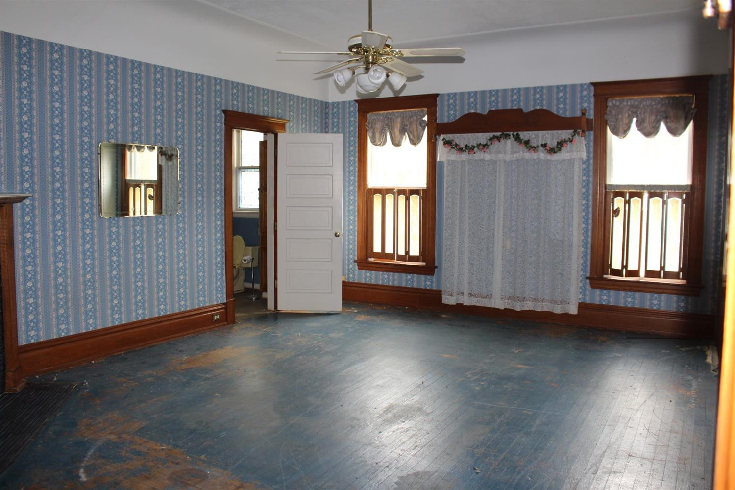 207 Robinson Road Jackson, MI 49203 - Photo 9 of 58 Photo 9