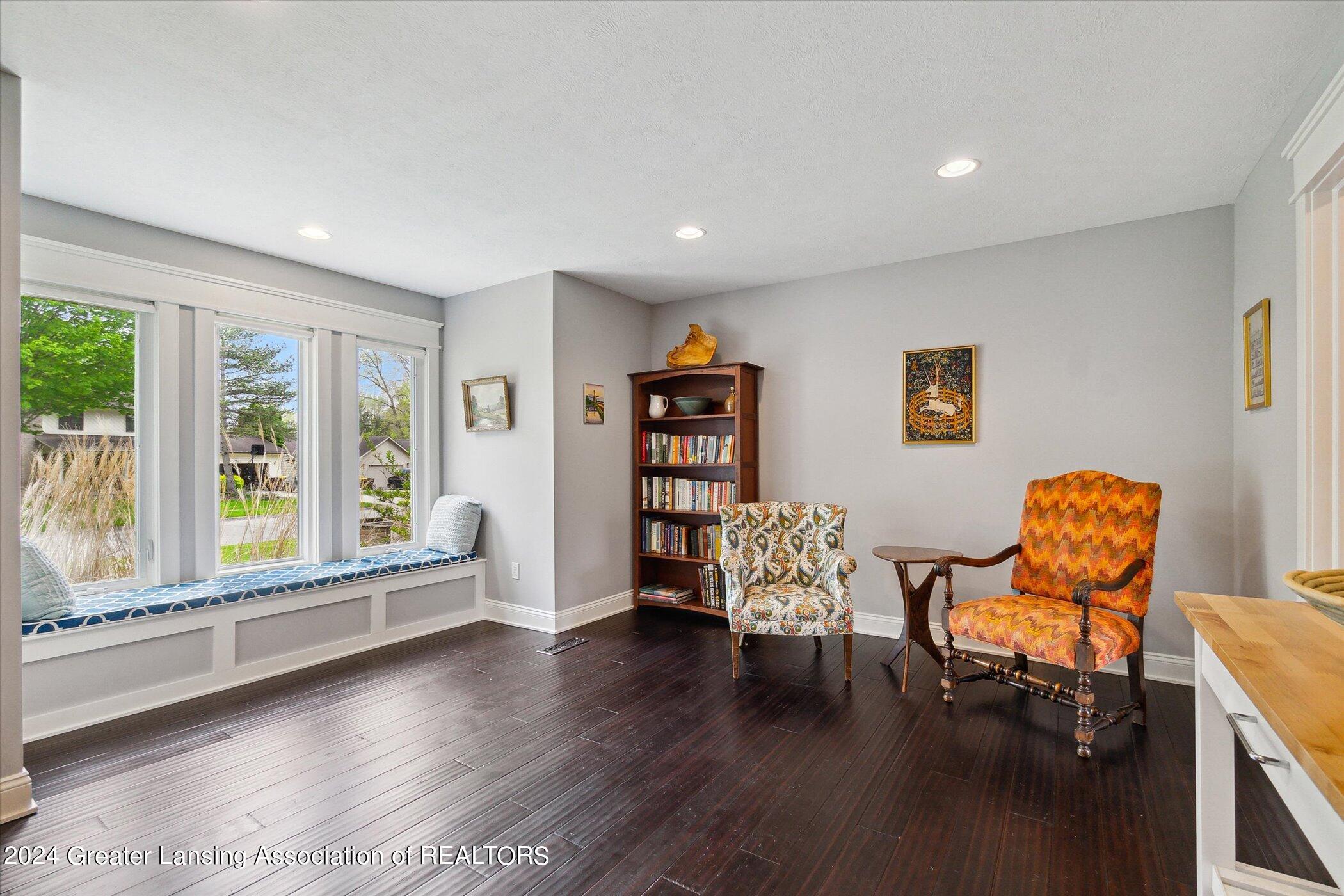 1352 Sebewaing Road Okemos, MI 48864 - Photo 17 of 48 Living Room