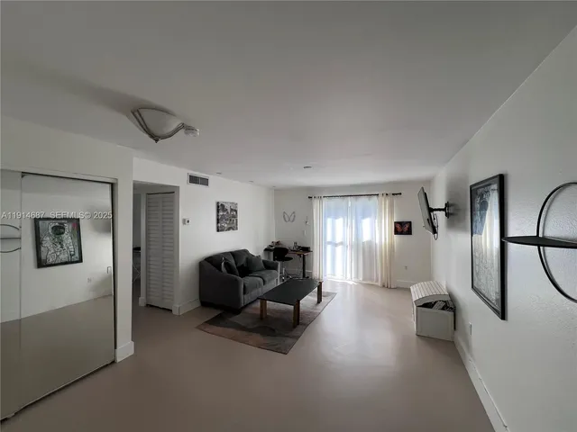 $335,000 | 1033 Lenox Avenue, Unit 202, Miami Beach, FL 33139