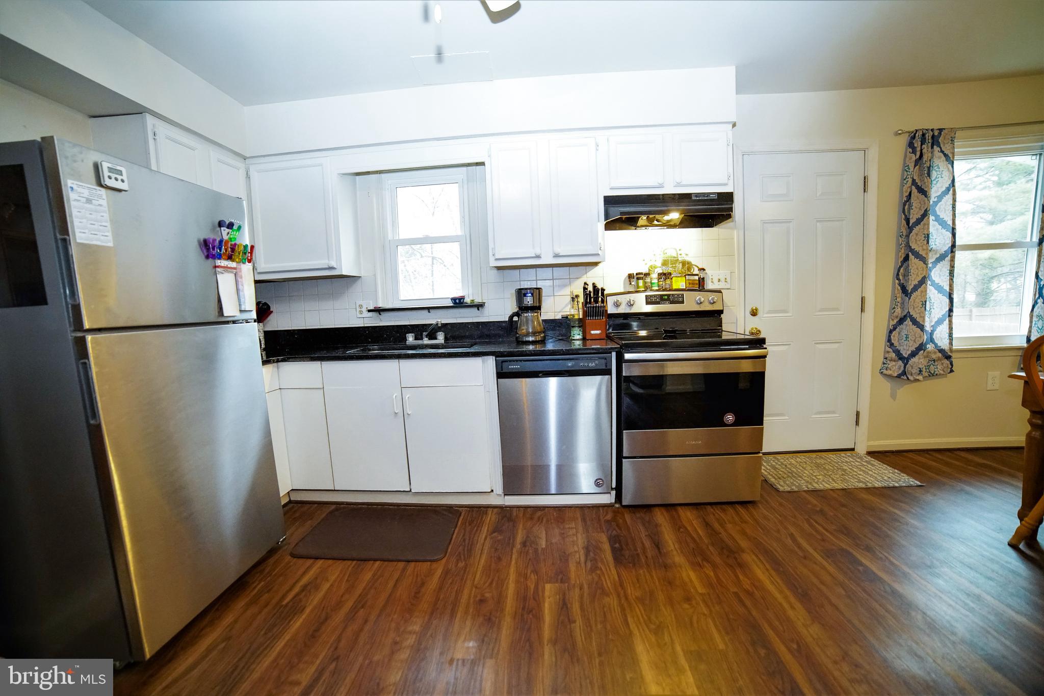 418 Windy Knoll Drive Mount Airy, MD 21771 - Photo 4 of 31