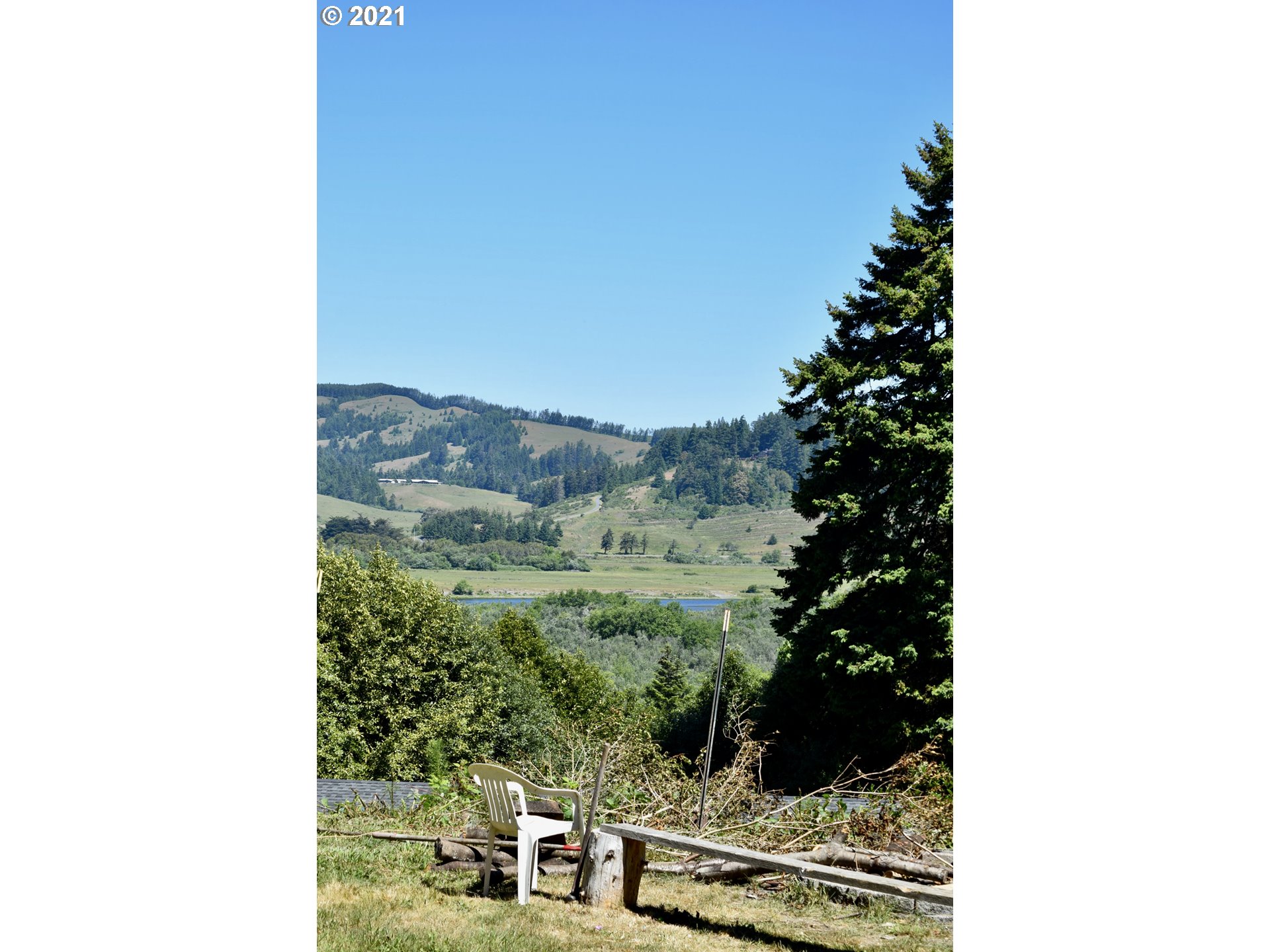 30312 Hummingbird Hill Road Gold Beach, OR 97444 - Photo 15 of 27