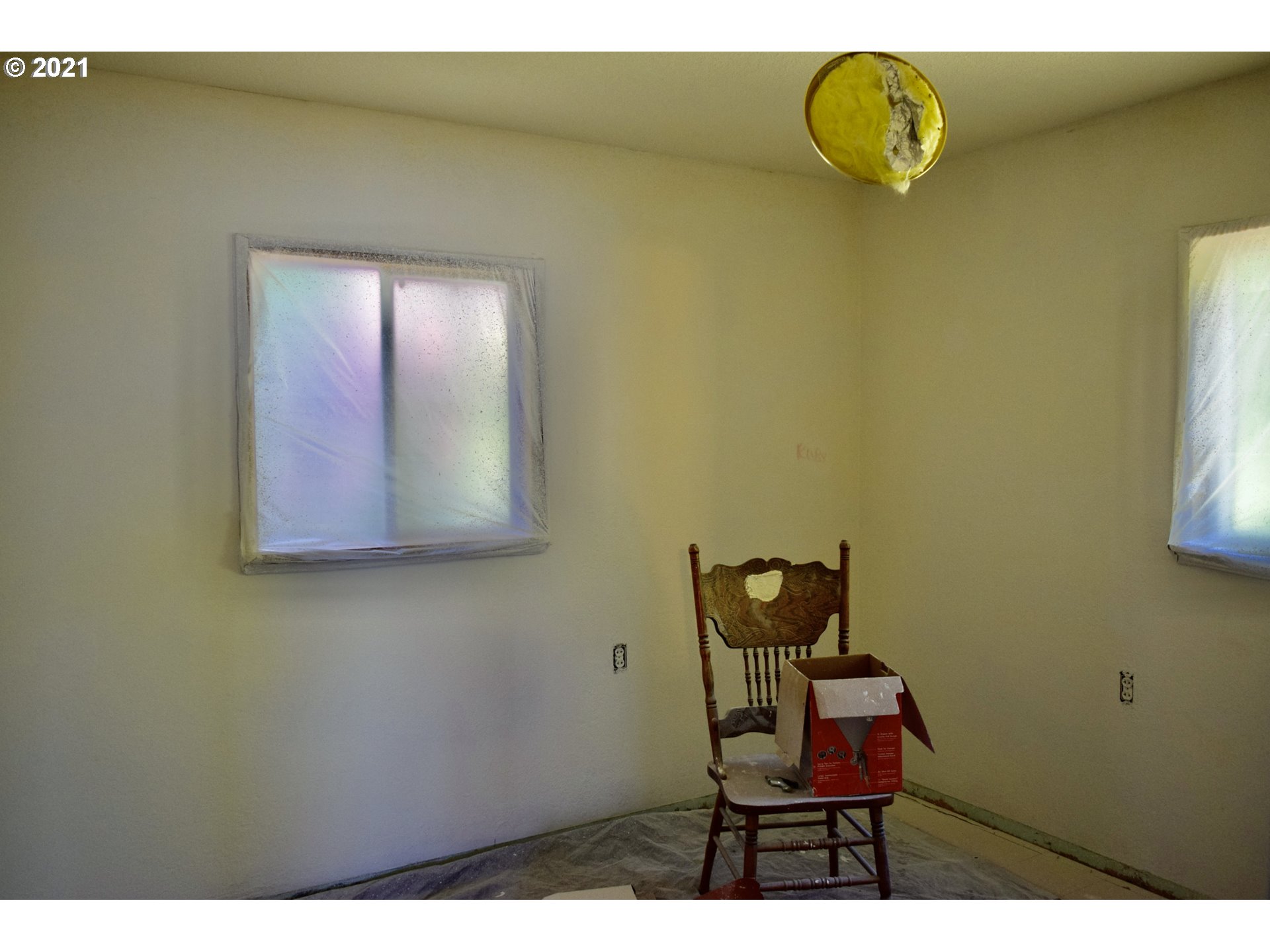 30312 Hummingbird Hill Road Gold Beach, OR 97444 - Photo 17 of 27