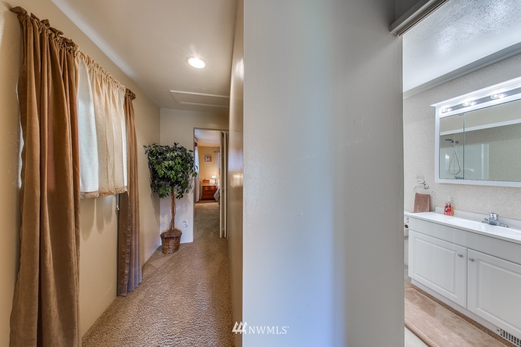 3510 Rasmussen Lane Bremerton, WA 98310 - Photo 12 of 25 Gallery Image 12