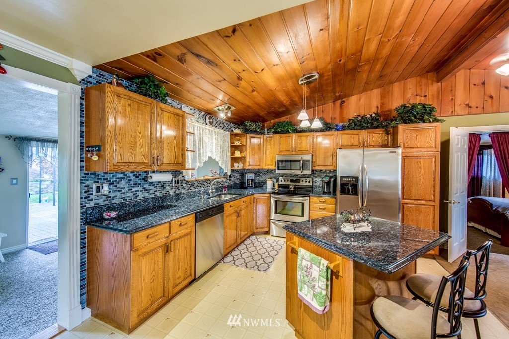 3510 Rasmussen Lane Bremerton, WA 98310 - Photo 3 of 25 Gallery Image 3