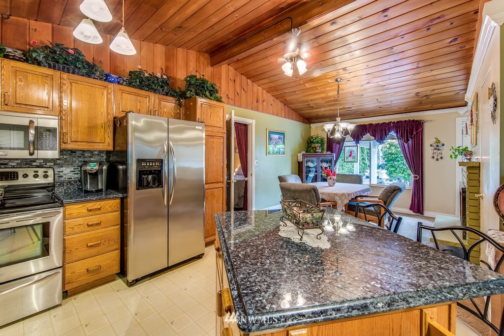 3510 Rasmussen Lane Bremerton, WA 98310 - Photo 5 of 25 Gallery Image 5