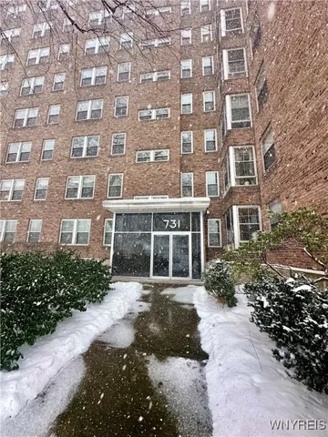 $184,900 | 731 W Ferry, Unit 6J, Buffalo, NY 14222
