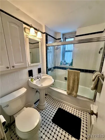 $184,900 | 731 W Ferry, Unit 6J, Buffalo, NY 14222
