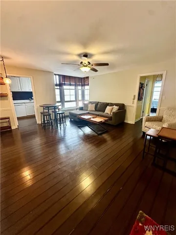 $184,900 | 731 W Ferry, Unit 6J, Buffalo, NY 14222