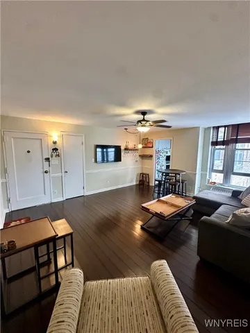 $184,900 | 731 W Ferry, Unit 6J, Buffalo, NY 14222