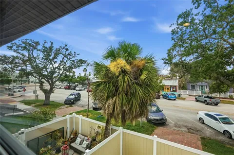 $400,000 | 3120 Beach Boulevard South, Unit 1, Gulfport, FL 33707