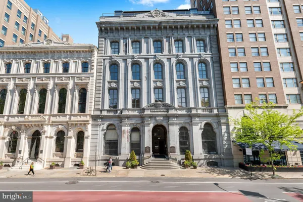 $4,900 | 421 Chestnut Street, Unit 404, Philadelphia, PA 19106