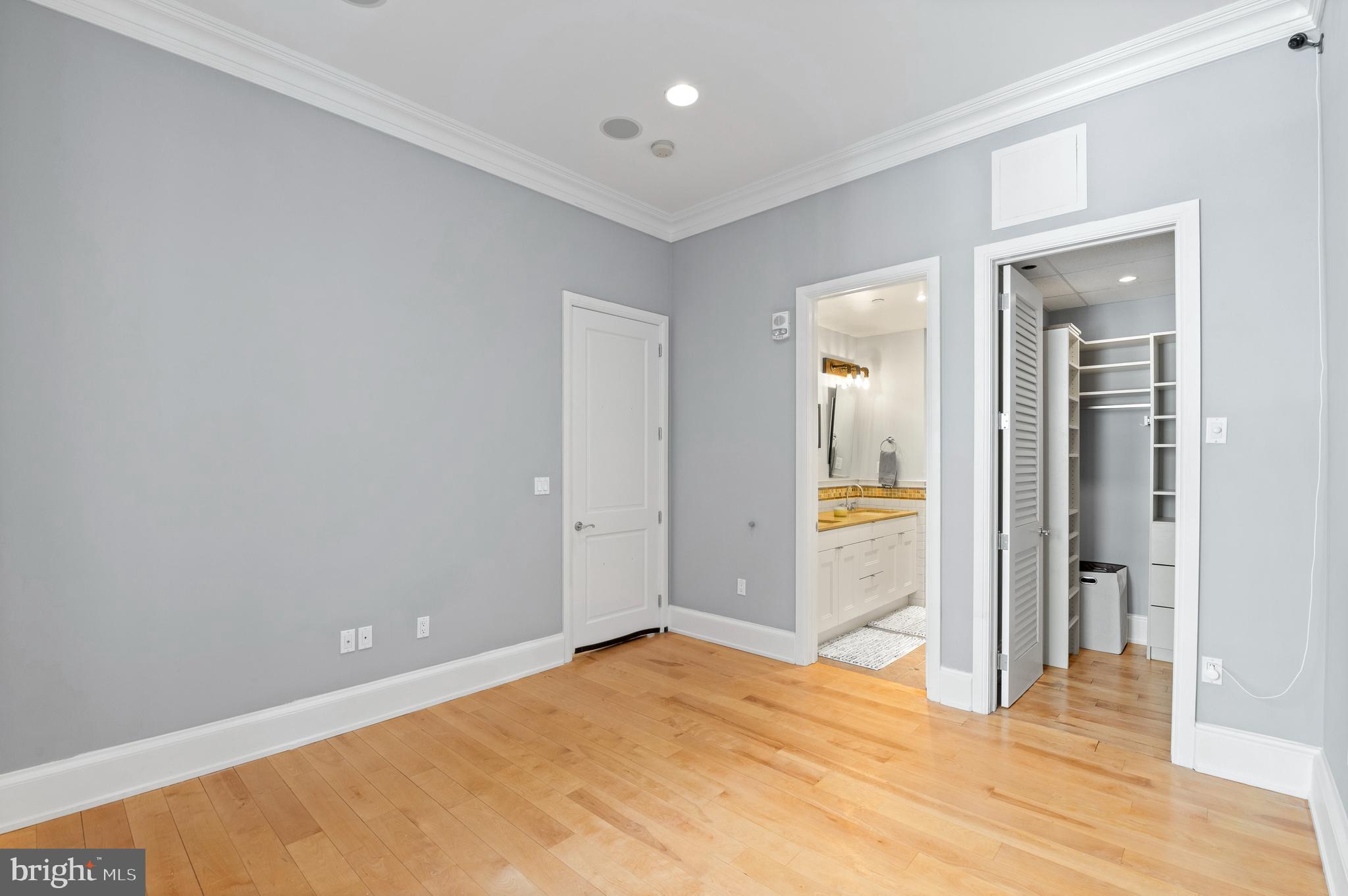 421 Chestnut Street, Unit 404 Philadelphia, PA 19106 - Photo 12 of 30