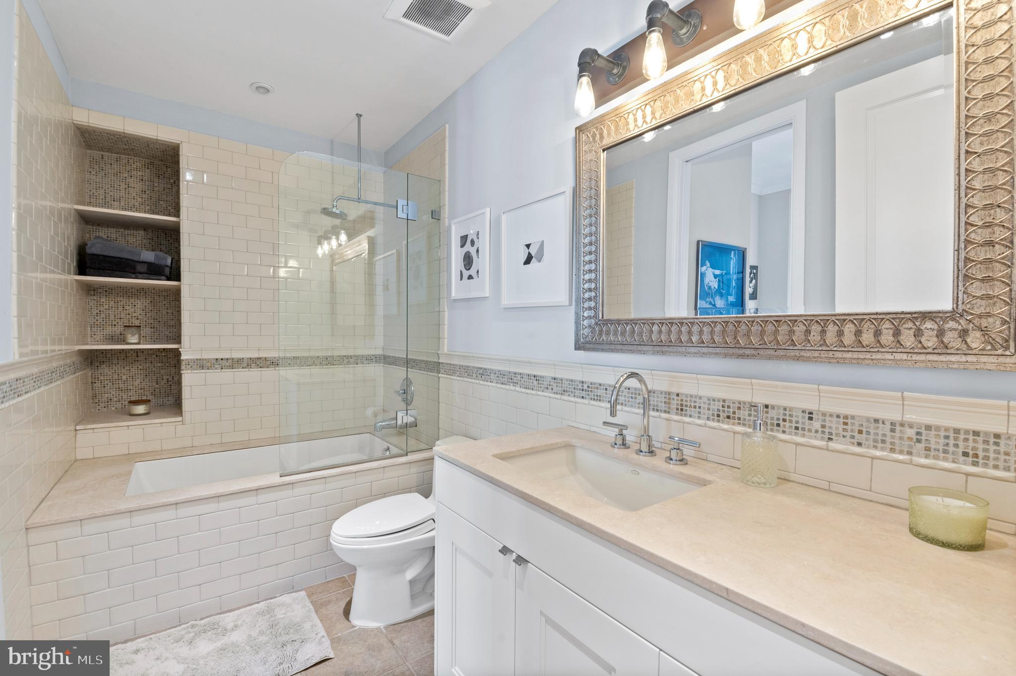 421 Chestnut Street, Unit 404 Philadelphia, PA 19106 - Photo 18 of 30