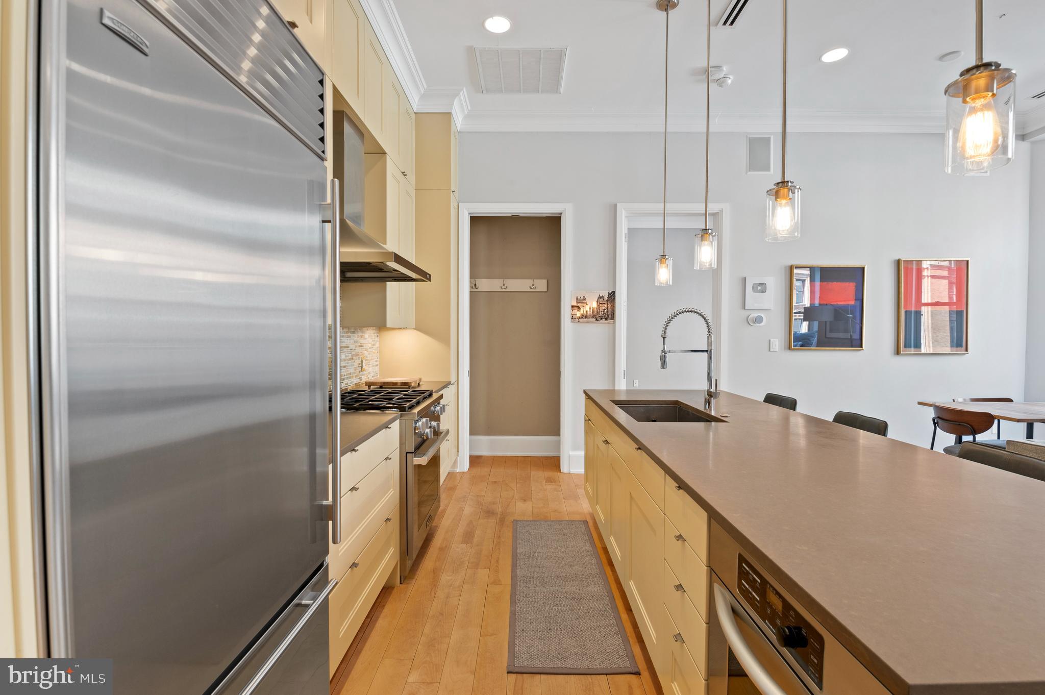 421 Chestnut Street, Unit 404 Philadelphia, PA 19106 - Photo 3 of 30