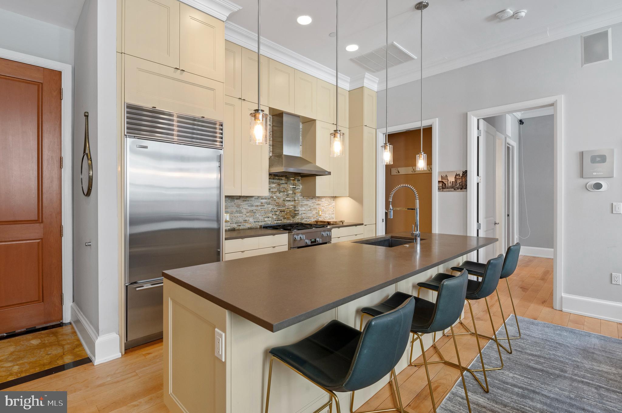 421 Chestnut Street, Unit 404 Philadelphia, PA 19106 - Photo 4 of 30