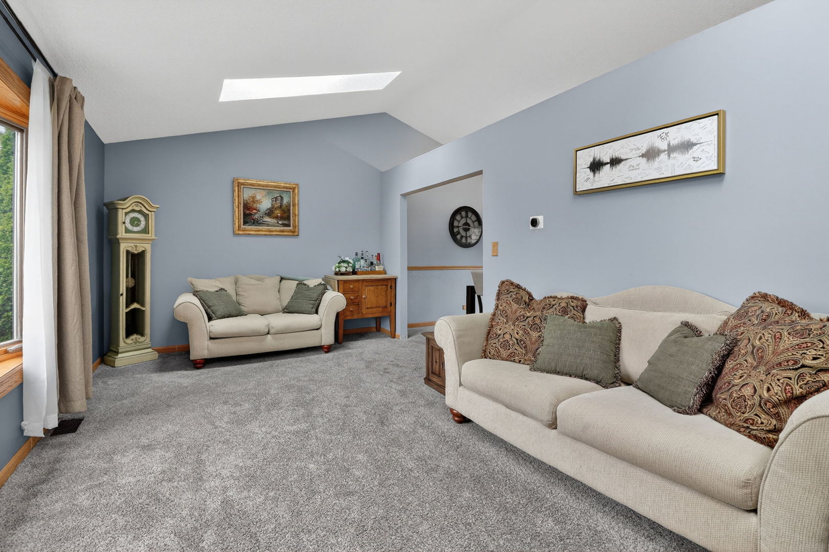 1001 Oak Ridge Drive Streamwood, IL 60107 - Photo 3 of 25