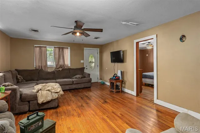 $71,900 | 107 Richard Street, Gillespie, IL 62033