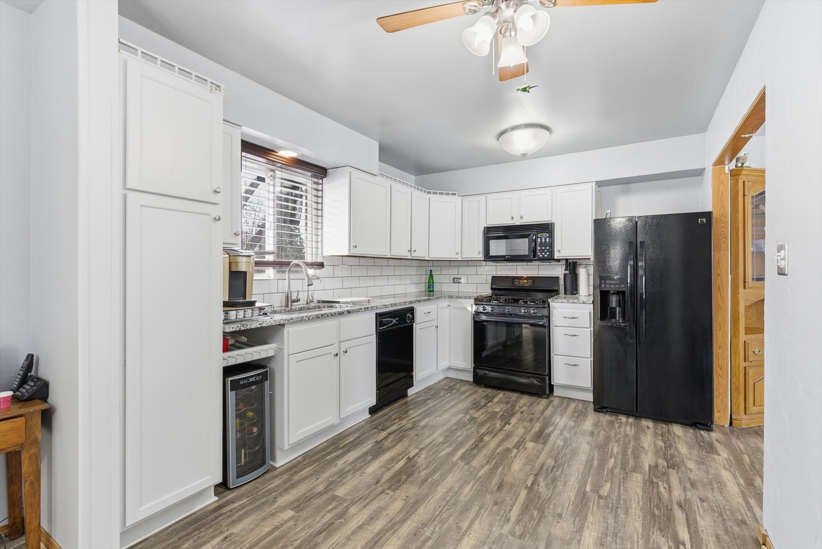 4N212 Eighth Avenue Addison, IL 60101 - Photo 4 of 16