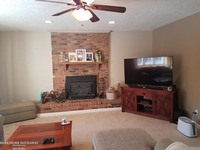 5060 North Rochester Road Rochester, MI 48306 - Photo 11 of 29 31337995-10.JPG