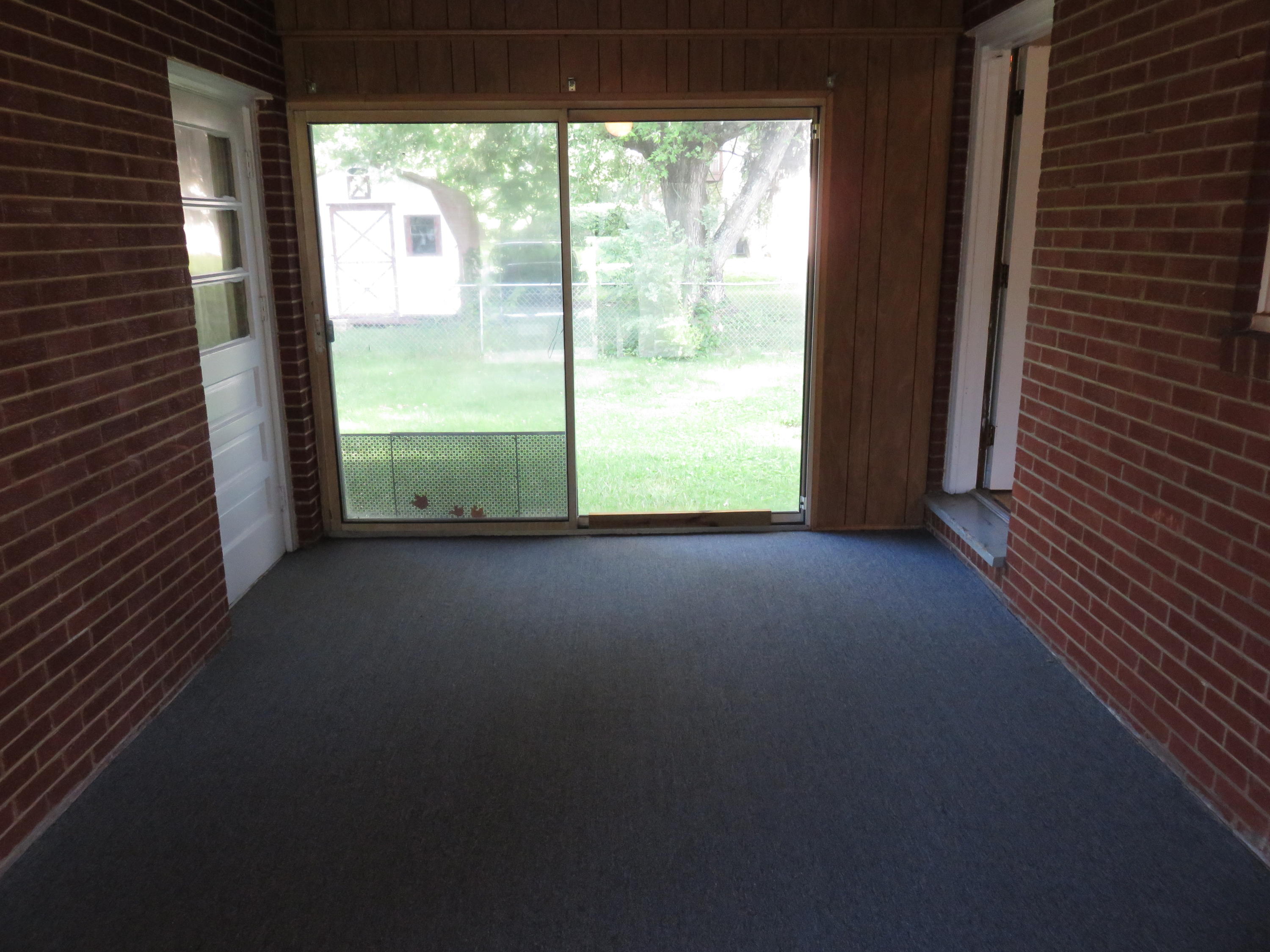 405 Dexter Road Roanoke, VA 24019 - Photo 12 of 14 Breezeway