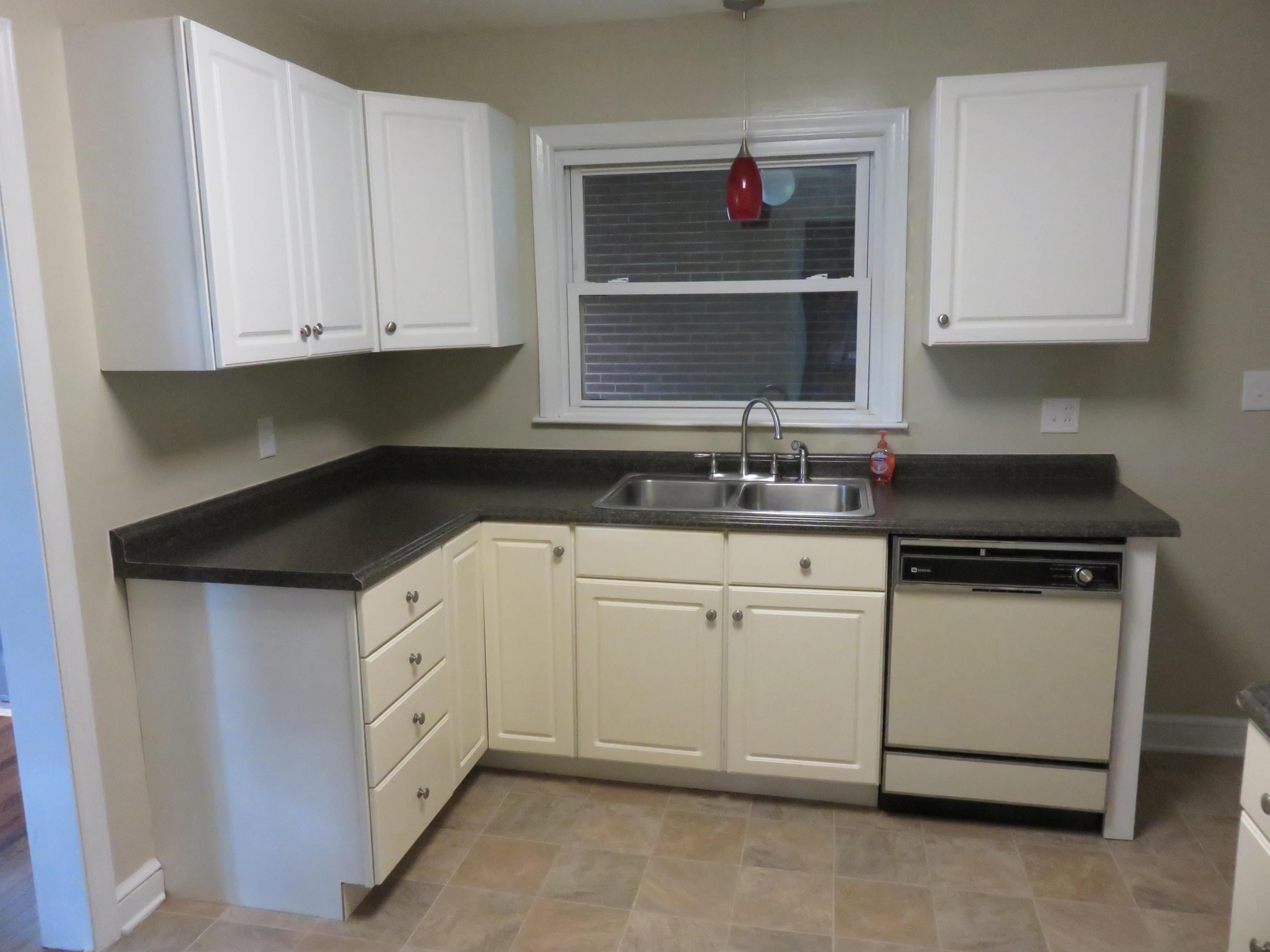 405 Dexter Road Roanoke, VA 24019 - Photo 5 of 14 Kitchen