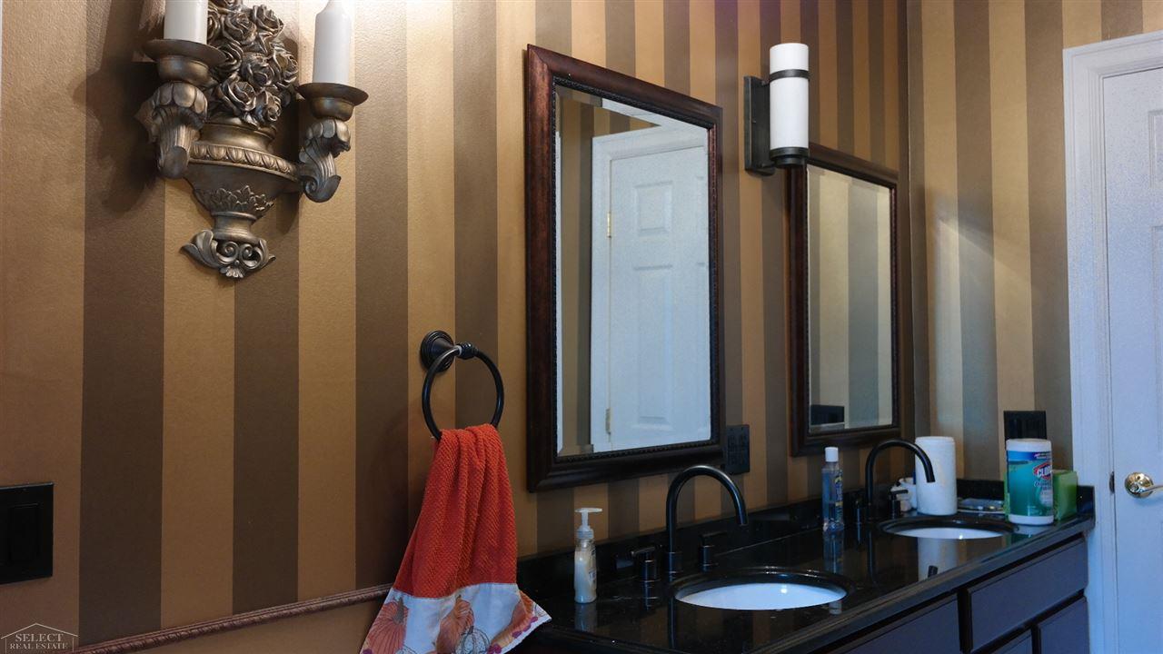 4926 15 Mile Road Sterling Heights, MI 48310 - Photo 8 of 57