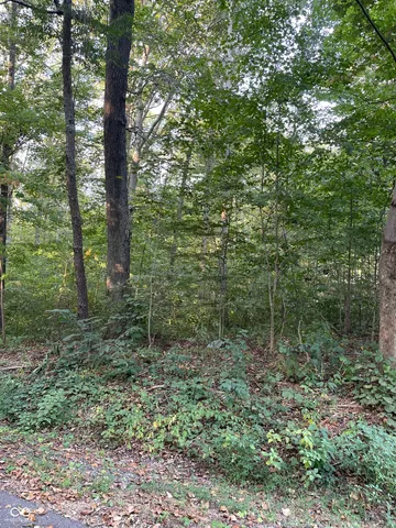 $5,000 | 137 White Oak Way, North Vernon, IN 47265