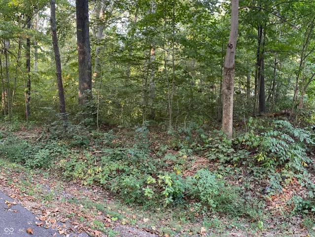 $5,000 | 137 White Oak Way, North Vernon, IN 47265