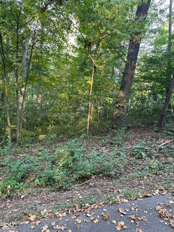 $5,000 | 137 White Oak Way, North Vernon, IN 47265