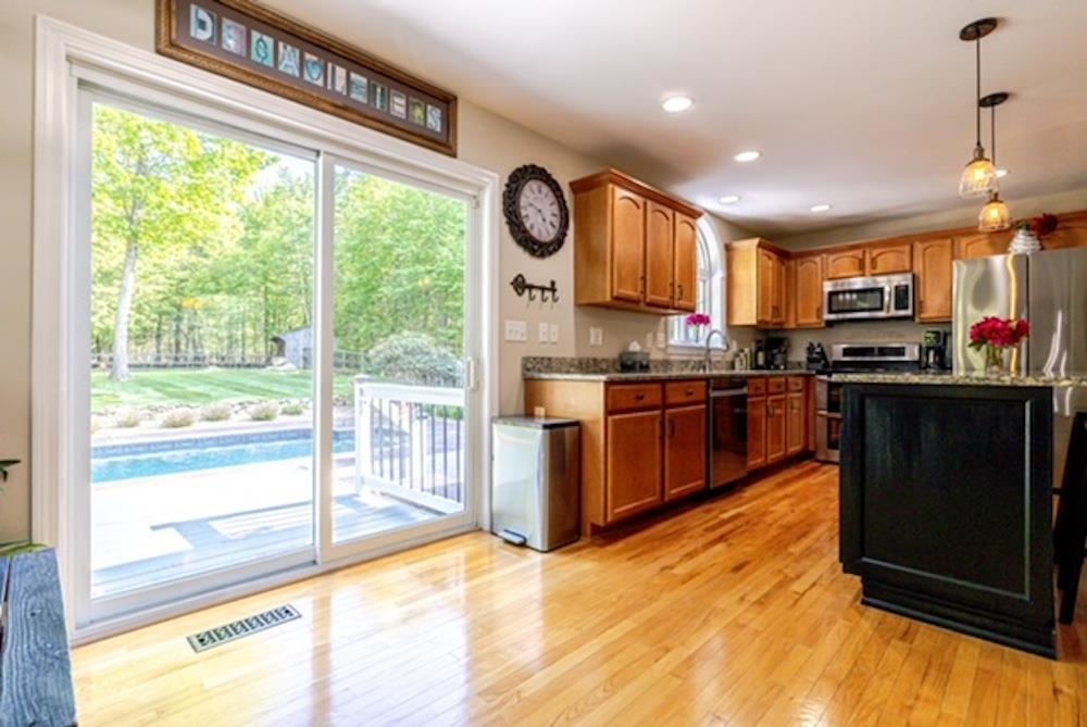 130 Beech Hill Road Mont Vernon, NH 03057 - Photo 4 of 43