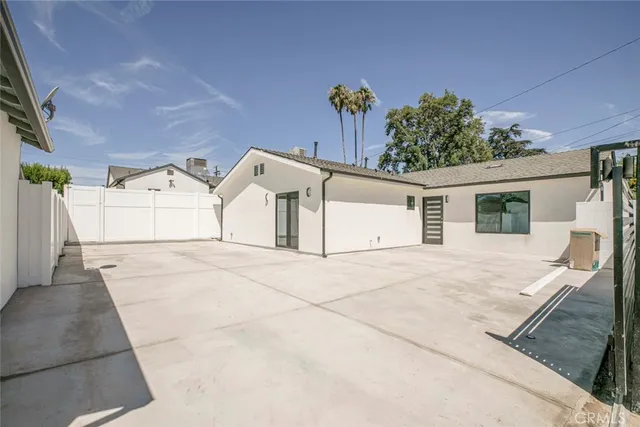 $3,900 | 10424 Woodley Avenue, Granada Hills, CA 91344