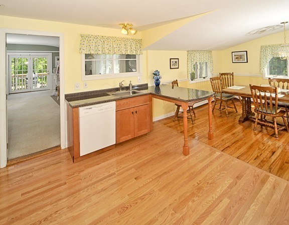 23 Ring Road Plympton, MA 02367 - Photo 4 of 30 Gallery Image 4