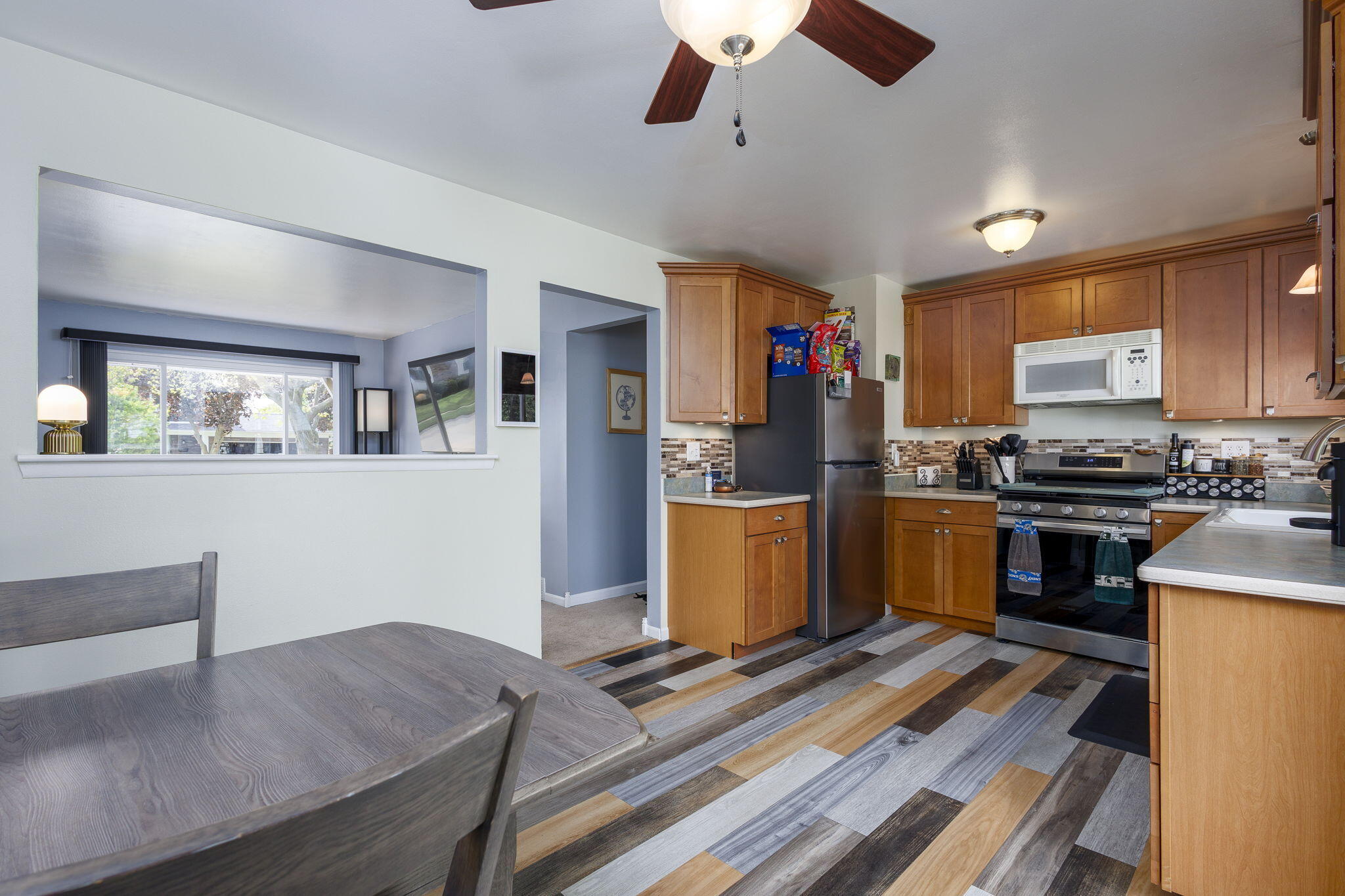 2458 Milverton Road Troy, MI 48083 - Photo 11 of 30 kitchen