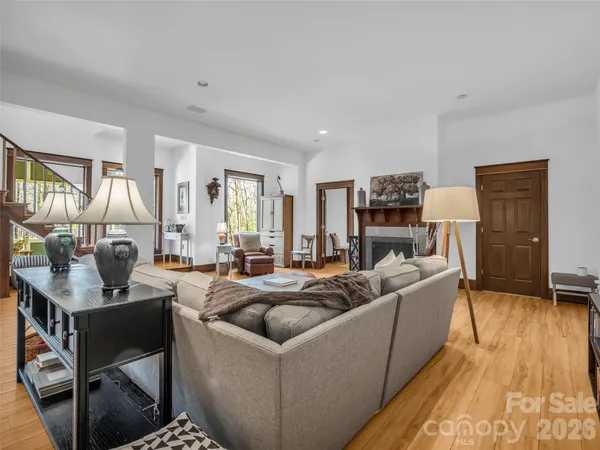 $1,500,000 | 720 Overlook Drive, Flat Rock, NC 28731
