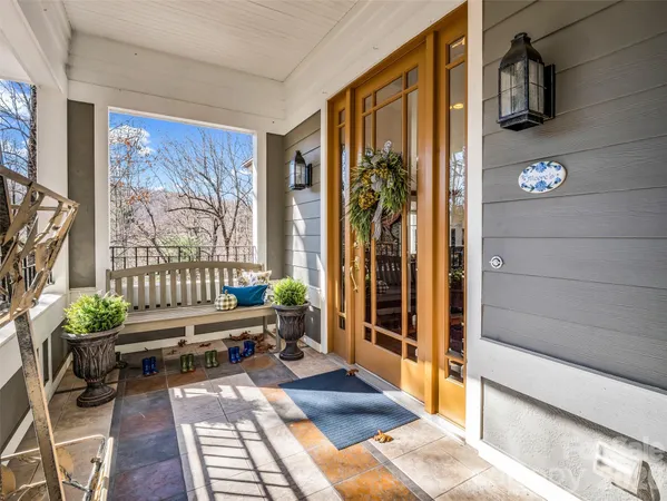 $1,500,000 | 720 Overlook Drive, Flat Rock, NC 28731