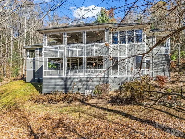 $1,500,000 | 720 Overlook Drive, Flat Rock, NC 28731