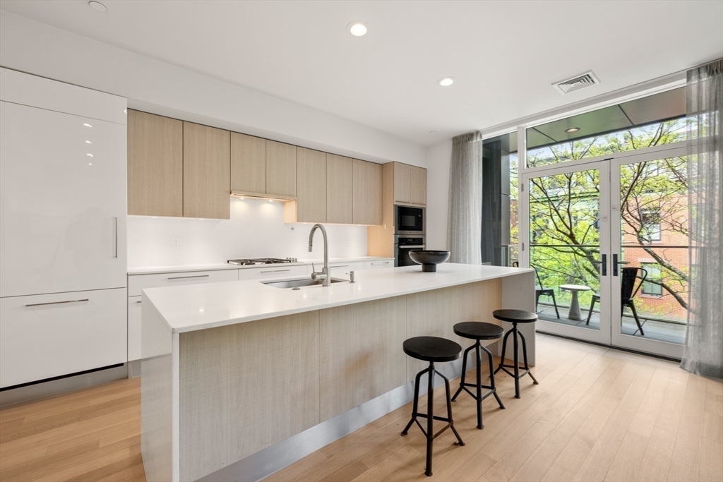 7 East Springfield Street, Unit 3B Boston, MA 02118 - Photo 8 of 36