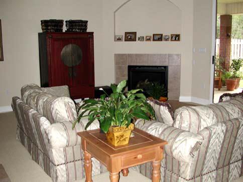 2539 Pine Forest Road Cantonment, FL 32533 - Photo 8 of 14 Great Room