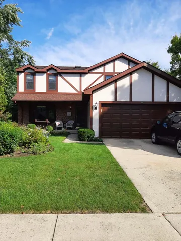 $600,000 | 716 West Techny Road, Arlington Heights, IL 60004