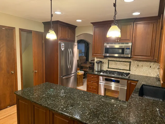 $600,000 | 716 West Techny Road, Arlington Heights, IL 60004