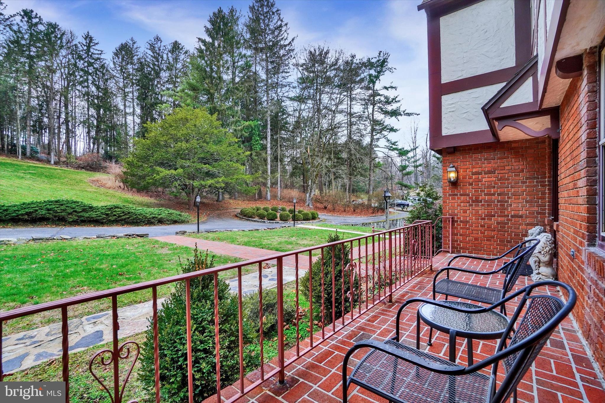 180 Candy Road Mohnton, PA 19540 - Photo 2 of 58 Front porch