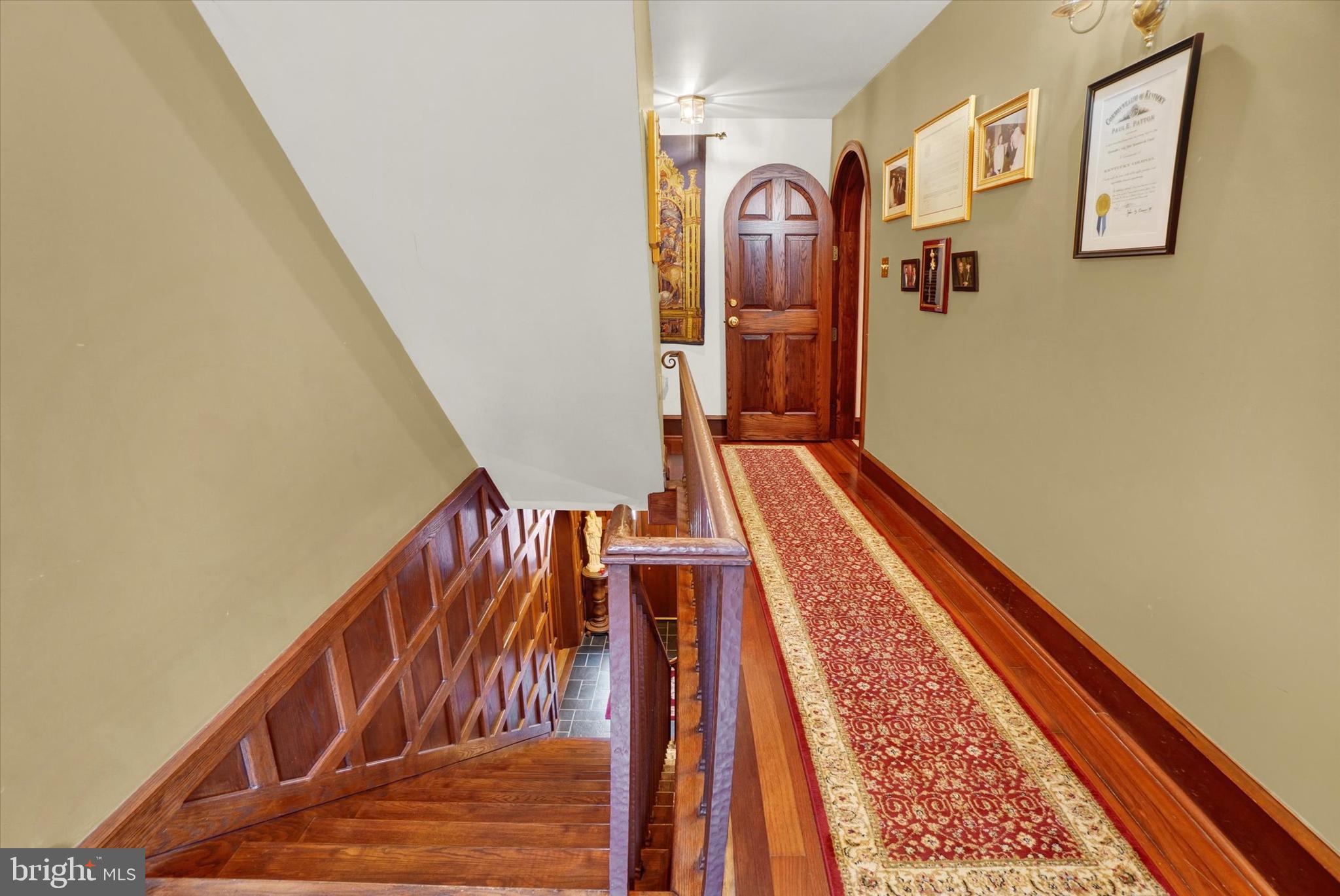 180 Candy Road Mohnton, PA 19540 - Photo 37 of 58 Second floor main hallway